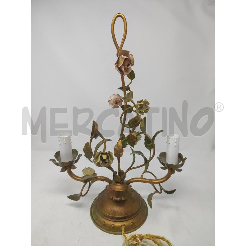 LAMPADA DA TAVOLO METALLO 2 LUCI DORATA FIORI | Mercatino dell'Usato Vinci - fraz. sovigliana 2