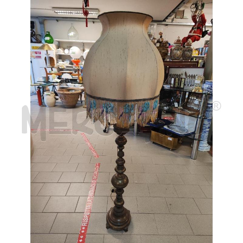 LAMPADA PIANTANA STELO OTTONE CAPPELLO CON PERLINE | Mercatino dell'Usato Vinci - fraz. sovigliana 1