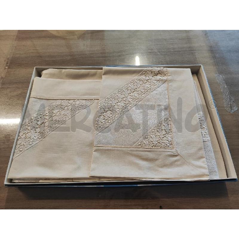 LENZUOLO MATRIMONIALE COMPLETO BEIGE TRINA NUOVO | Mercatino dell'Usato Vinci - fraz. sovigliana 1