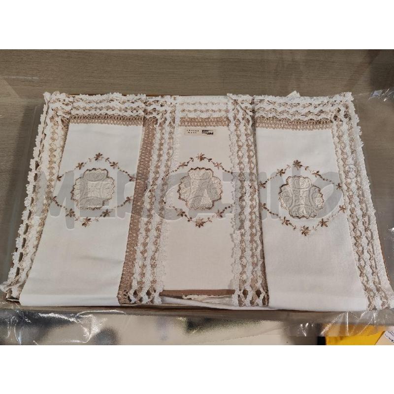 LENZUOLO MATRIMONIALE COMPLETO SOPRA+SOTTO+ 2 FEDERE BIANCO RICAMATO BEIGE IN SCATOLA NUOVO | Mercatino dell'Usato Vinci - fraz. sovigliana 1