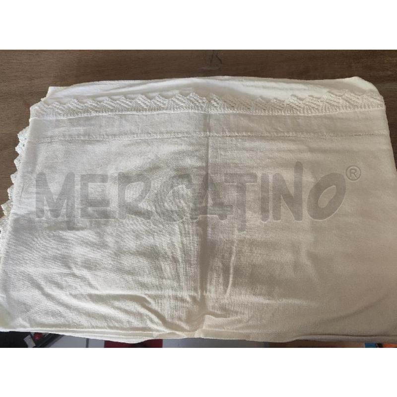 LENZUOLO MATRIMONIALE CON TRINA UNCINETTO DA SBIANCARE | Mercatino dell'Usato Vinci - fraz. sovigliana 2