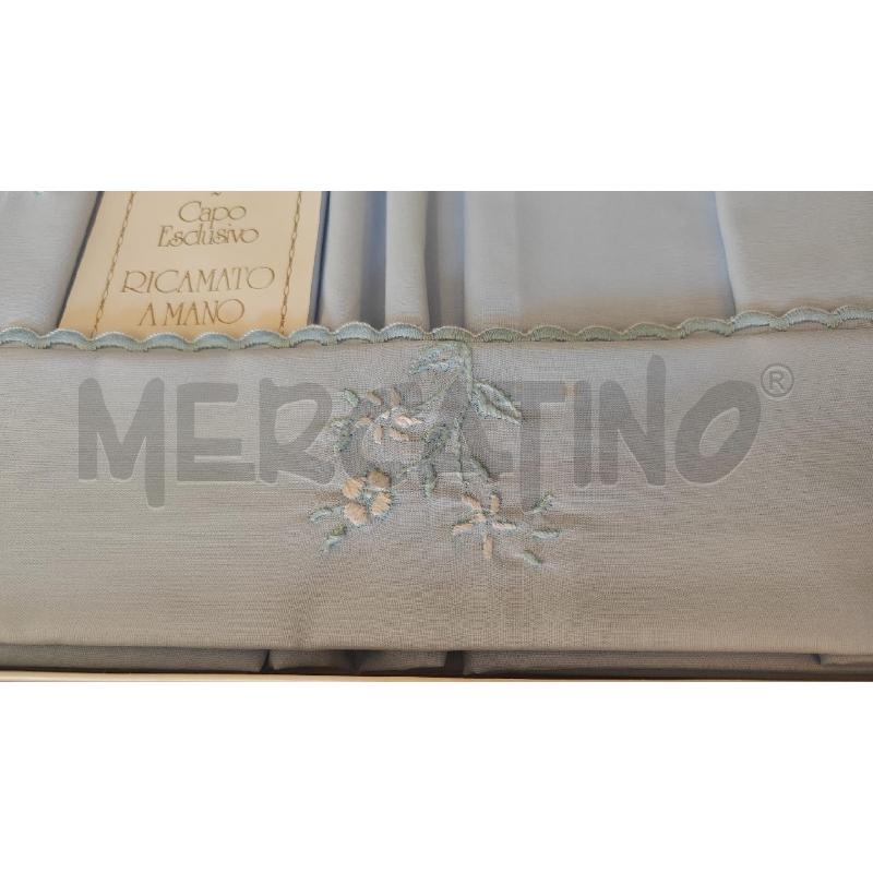 LENZUOLO MATRIMONIALE + 2 FEDERE AZZURRO RICAMO FIORI BIANCHI NUOVO | Mercatino dell'Usato Vinci - fraz. sovigliana 2