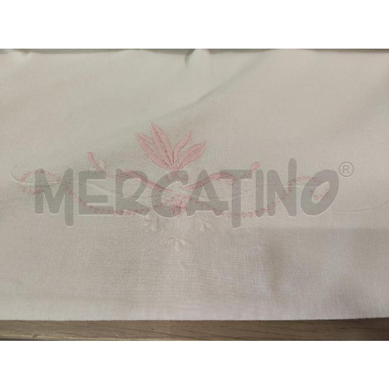 LENZUOLO SINGOLO COMPLETO BIANCO RICAMO ROSA | Mercatino dell'Usato Vinci - fraz. sovigliana 2