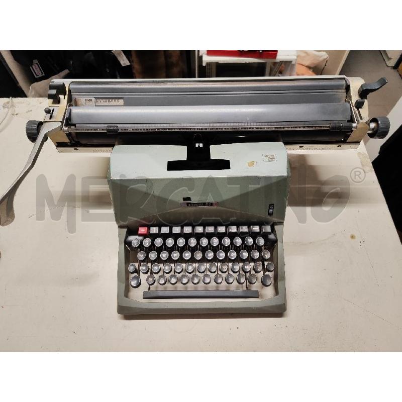 MACCHINA DA SCRIVERE OLIVETTI 82 METALLO | Mercatino dell'Usato Vinci - fraz. sovigliana 1