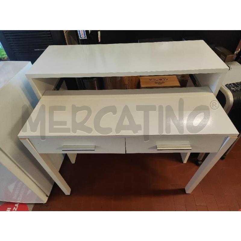 MOBILETTO CONSOLLE ESTRAIBILE 2 CASSETTI BIANCO | Mercatino dell'Usato Vinci - fraz. sovigliana 2