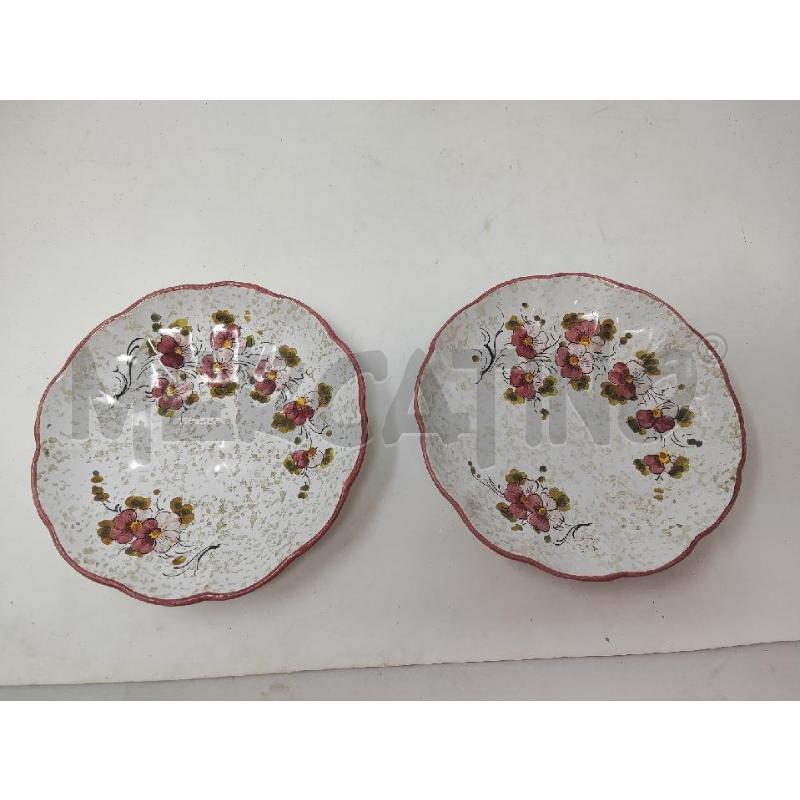 PIATTINI PZ. 2 SMERLATI DERUTA FIORELLINI ROSA | Mercatino dell'Usato Vinci - fraz. sovigliana 1