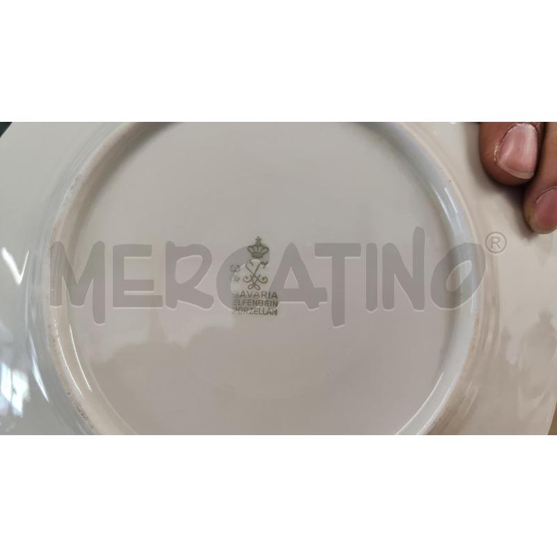 PIATTI PZ. 10+10+10+1ZUPPIERA + 1VASSOIO TONDO + 2 VASSOI OVALI +1CIOTOLA BAVARIA ROSA ORO | Mercatino dell'Usato Vinci - fraz. sovigliana 5