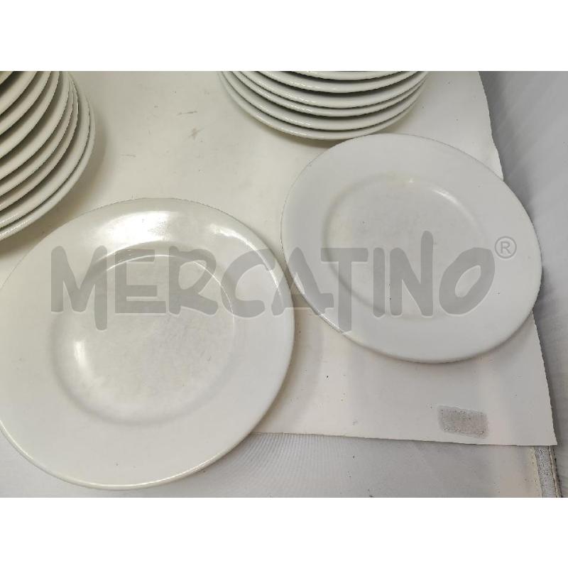 PIATTI PZ. 14 PIANI + 14 FONDI GINORI BIANCHI STEMMA BLU | Mercatino dell'Usato Vinci - fraz. sovigliana 2