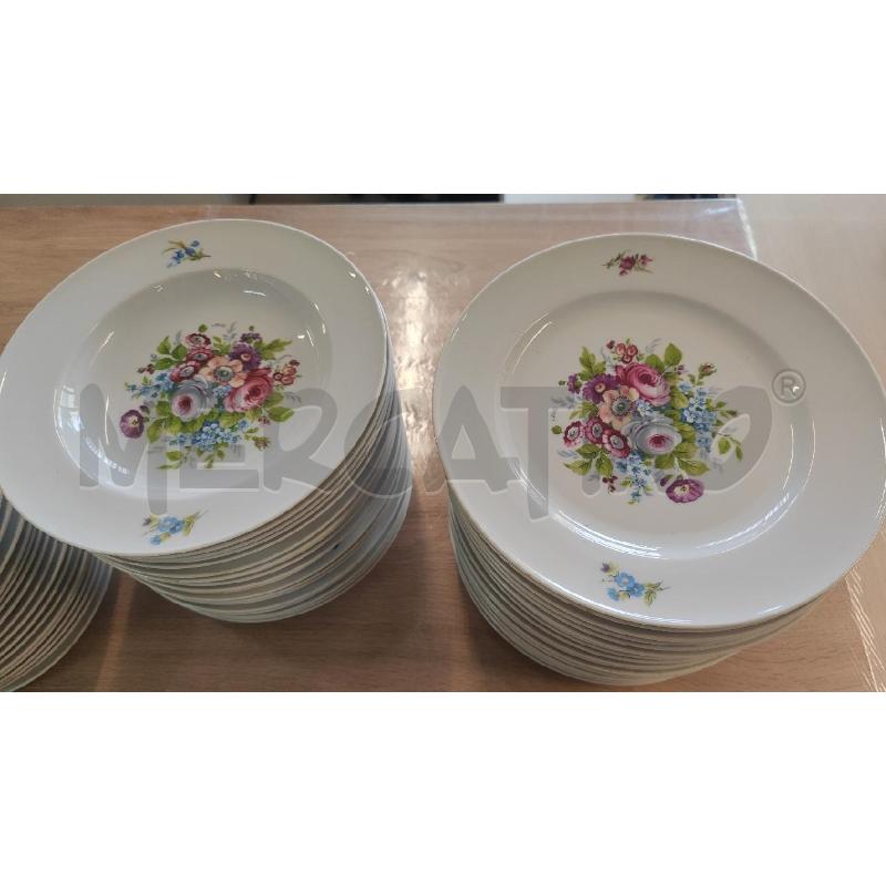 PIATTI PZ. 19+19+19+ ZUPPIERA+ 2 CIOTOLE+ 2 VASSOI OVALI DECORO LIMOGES FIORI | Mercatino dell'Usato Vinci - fraz. sovigliana 3