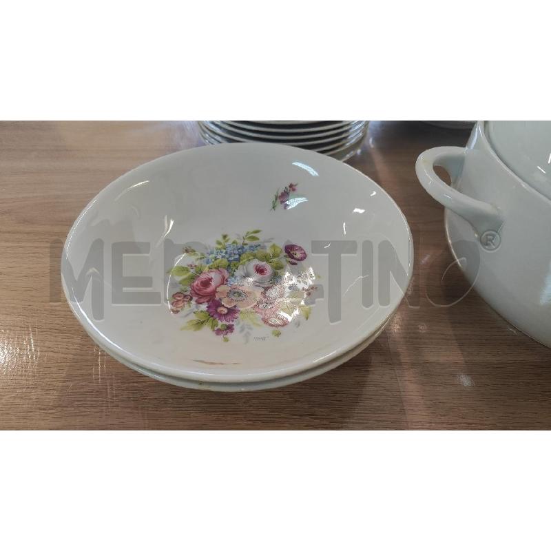 PIATTI PZ. 19+19+19+ ZUPPIERA+ 2 CIOTOLE+ 2 VASSOI OVALI DECORO LIMOGES FIORI | Mercatino dell'Usato Vinci - fraz. sovigliana 5