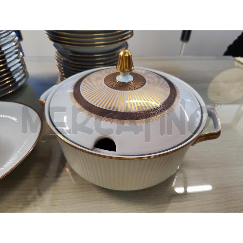 PIATTI PZ. 23 PIANI +10 FONDI + 11 PICCOLI + ZUPPIERA + VASS + SALSI+ CIOTOLA RIGO ORO BAVARIA BAREU | Mercatino dell'Usato Vinci - fraz. sovigliana 2