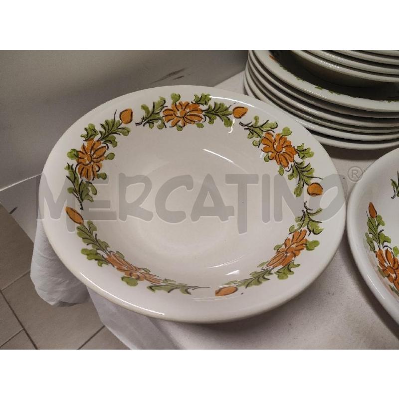 PIATTI PZ. 6+6+6+ 1 CIOTOLA + 1 VASSOIO CBM FAENZA FORTE FIORI ARANCIO | Mercatino dell'Usato Vinci - fraz. sovigliana 2