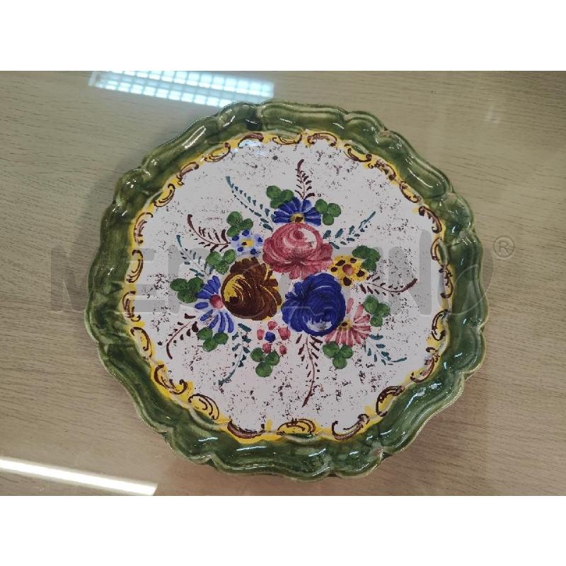 PIATTO CERAMICA DERUTA BORDO SMERLATO VERDE CENTRO FIORI | Mercatino dell'Usato Vinci - fraz. sovigliana 1