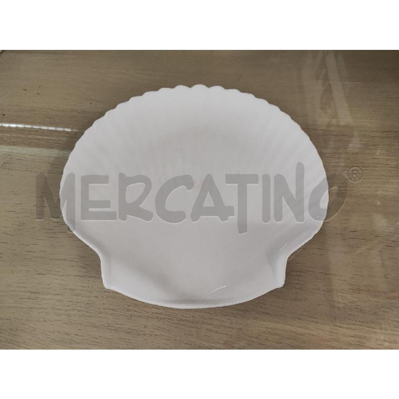 PIATTO + 6 CIOTOLINE ARCOPAL CONCHIGLIE BIANCHI | Mercatino dell'Usato Vinci - fraz. sovigliana 3