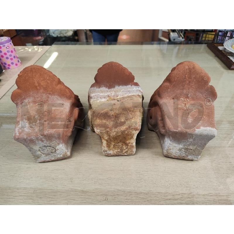 PIEDI 3 PZ TERRACOTTA TESTA LEONE  | Mercatino dell'Usato Vinci - fraz. sovigliana 2
