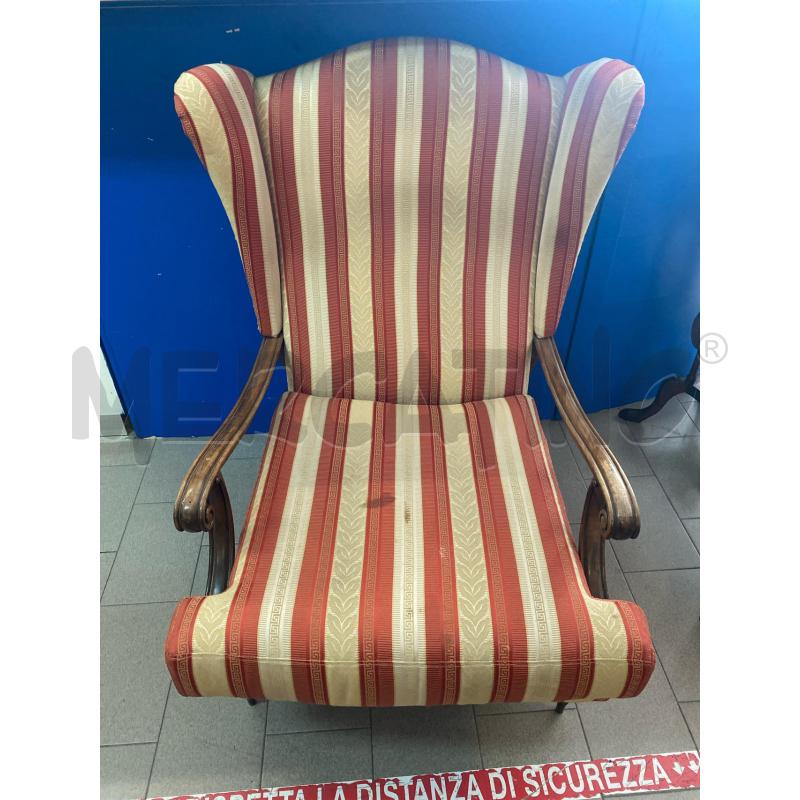 POLTRONA BERGERE STOFFA A RIGHE | Mercatino dell'Usato Vinci - fraz. sovigliana 1