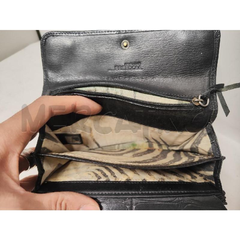 PORTA FOGLIO PELLE ROBERTO CAVALLI FREEDOM NERO BORCHIE | Mercatino dell'Usato Vinci - fraz. sovigliana 2