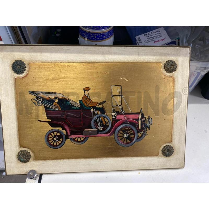 QUADRETTO 39X27 LEGNO MACCHININA FONDO DORATO | Mercatino dell'Usato Vinci - fraz. sovigliana 1