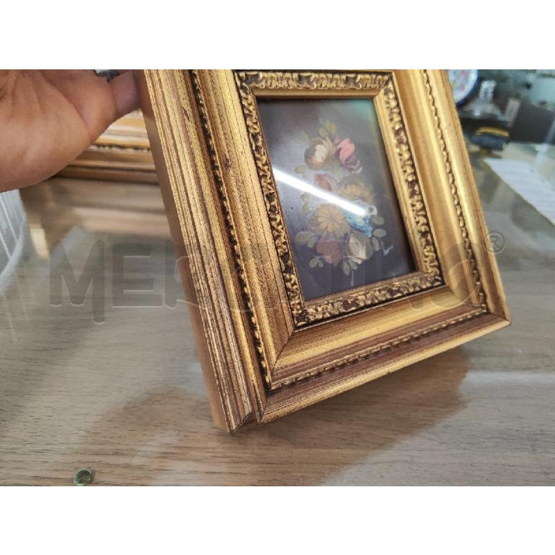 QUADRETTO DIPINTO FIORI CORNICE DORATA LARGA  | Mercatino dell'Usato Vinci - fraz. sovigliana 2