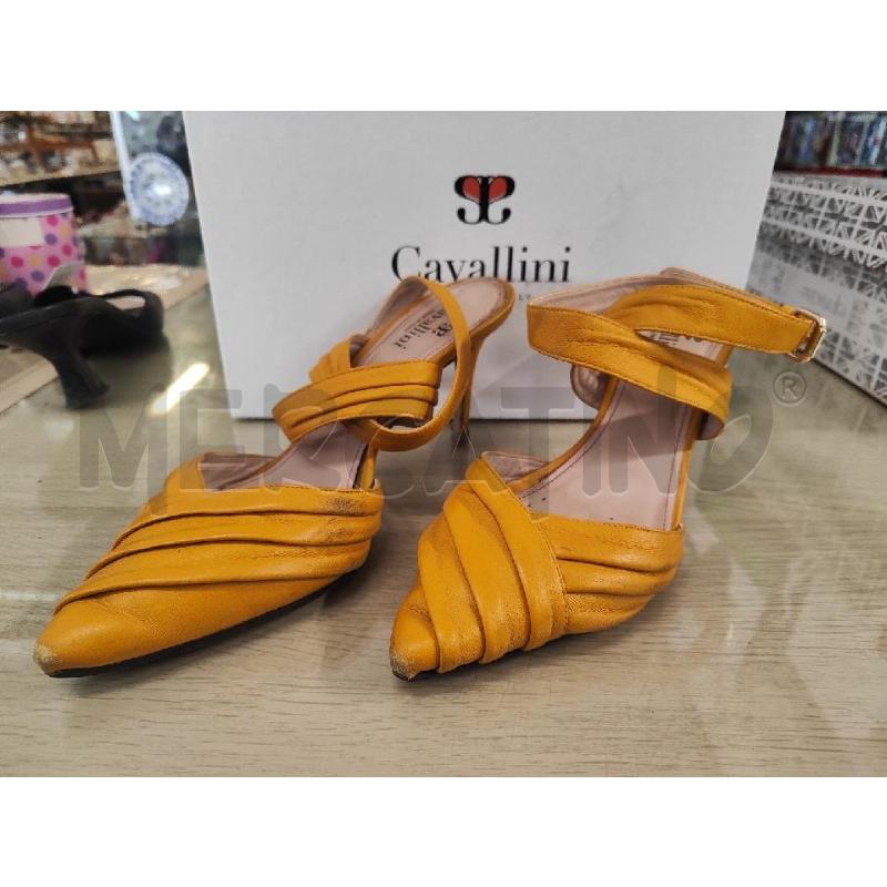 SANDALI DONNA CAVALLINI PELLE GIALLE N.38 TACCHI UNPO ROVINATI | Mercatino dell'Usato Vinci - fraz. sovigliana 1