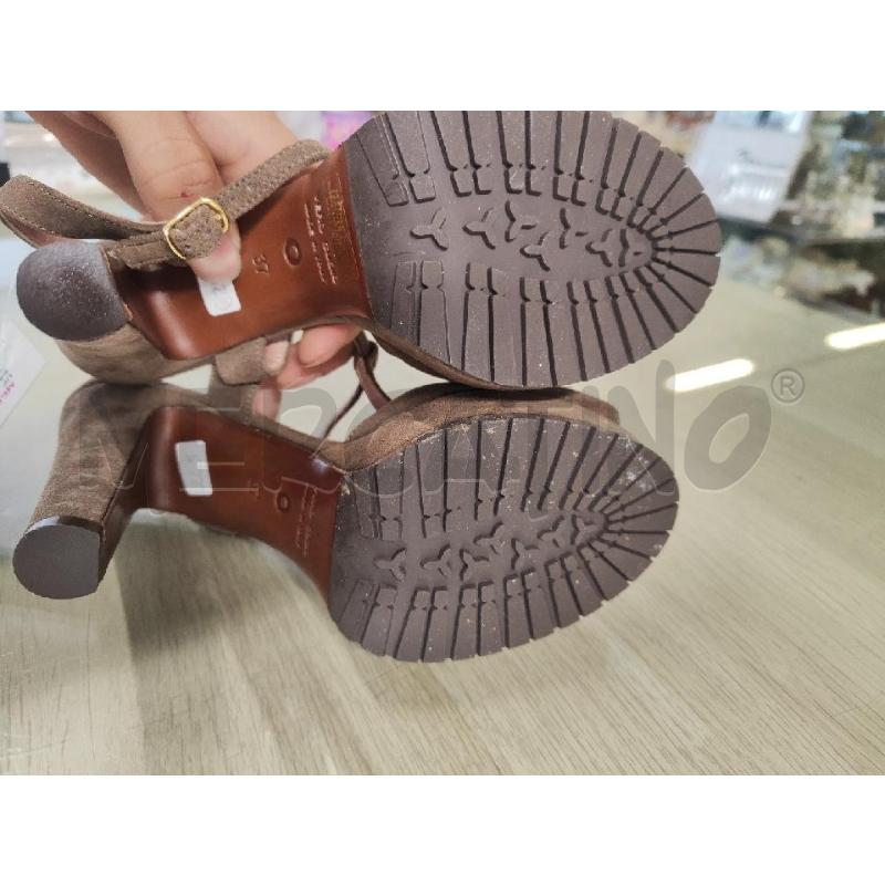SANDALI DONNA L'AUTRE CHOSE SCAMOSCIATE BEIGE N.37 NUOVE | Mercatino dell'Usato Vinci - fraz. sovigliana 4