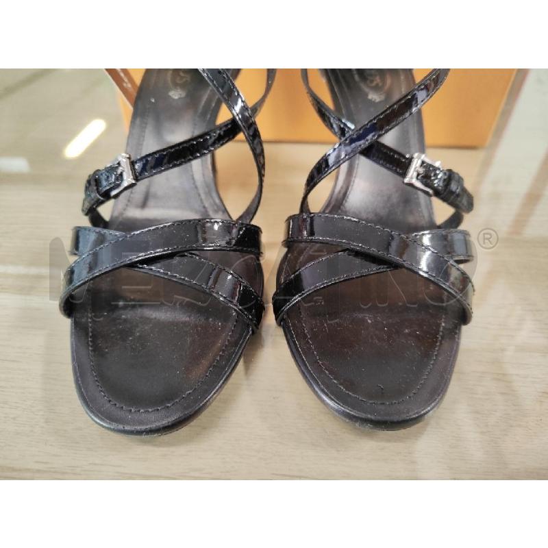 SANDALI DONNA TOD'S VERNICE NERI N.37.5 | Mercatino dell'Usato Vinci - fraz. sovigliana 2