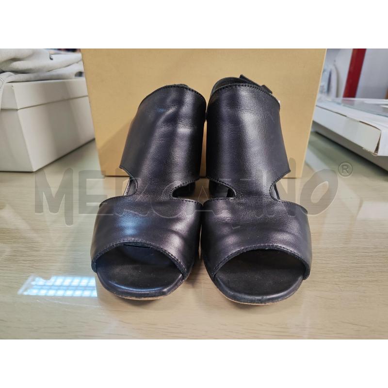 SANDALI DONNA # TEMY PELLE NERI N.39 | Mercatino dell'Usato Vinci - fraz. sovigliana 2