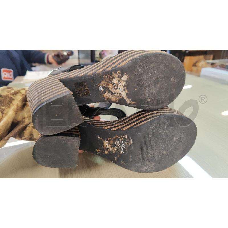 SANDALI DONNA # TEMY PELLE NERI ZEPPA RIGATA N.38 | Mercatino dell'Usato Vinci - fraz. sovigliana 4