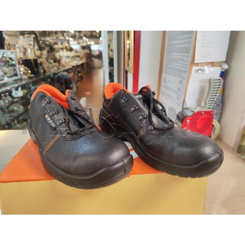 SCARPE ANTINFORTUNISTICHE BASE NUOVE N.41 | Mercatino dell'Usato Vinci - fraz. sovigliana 1