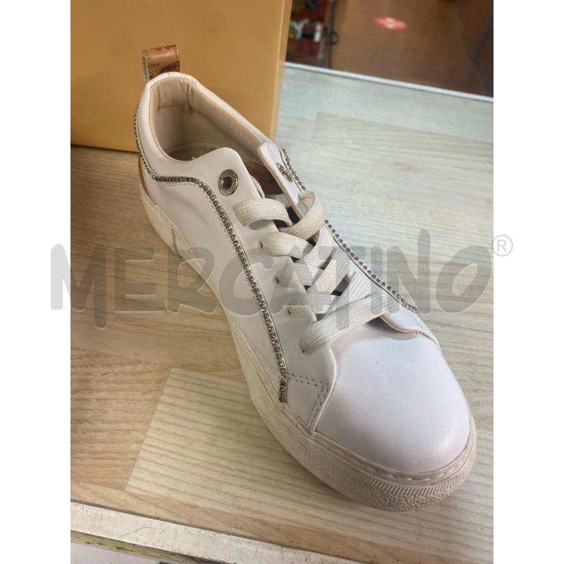 SCARPE DONNA 1 CLASSE BIANCHE STRASS N.39 | Mercatino dell'Usato Vinci - fraz. sovigliana 2