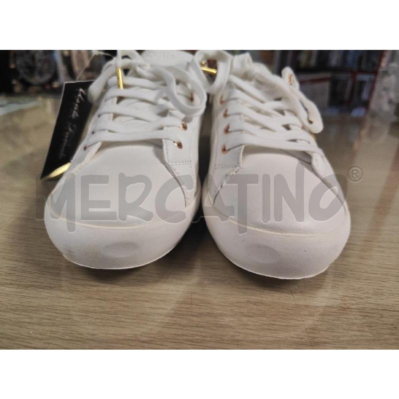 SCARPE DONNA CAMOMILLA BIANCHE N.40 NUOVE | Mercatino dell'Usato Vinci - fraz. sovigliana 2