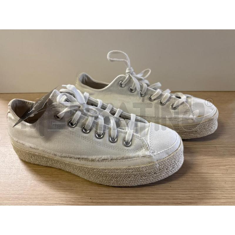 SCARPE DONNA CONVERSE TESSUTO BIANCHE N.7 | Mercatino dell'Usato Vinci - fraz. sovigliana 1