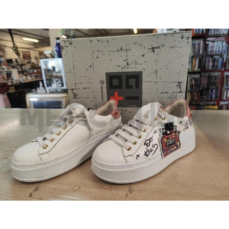 SCARPE DONNA GIO+ BIANCHE BOTTIGLIETTA PROFUMO N.36 | Mercatino dell'Usato Vinci - fraz. sovigliana 1