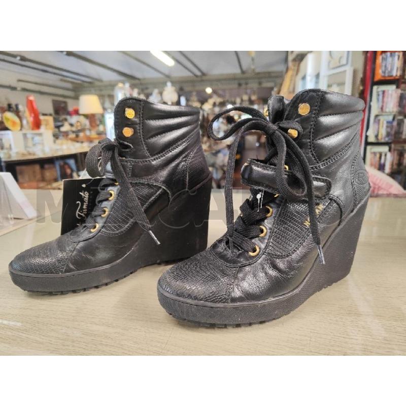 SCARPE DONNA HOGAN PELLE NERE ALTE N.37 | Mercatino dell'Usato Vinci - fraz. sovigliana 1