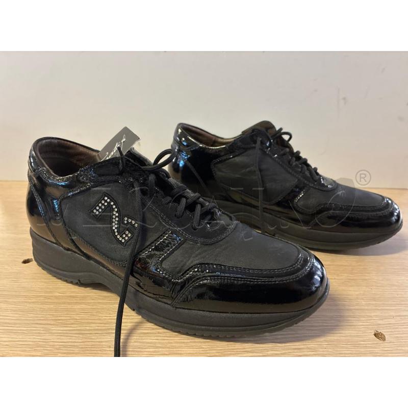 SCARPE DONNA NERO GIARDINI NERE STRASS N.39 | Mercatino dell'Usato Vinci - fraz. sovigliana 1
