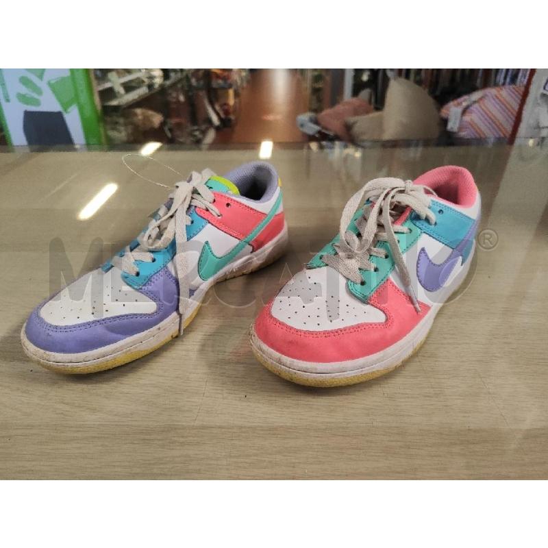 SCARPE DONNA NIKE BIANCHE N.36 LILLA ROSA VERDI | Mercatino dell'Usato Vinci - fraz. sovigliana 1