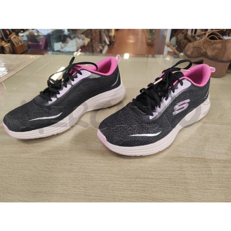 SCARPE DONNA SKECHERS MEMORY FOAM NERE ROSA N.39 | Mercatino dell'Usato Vinci - fraz. sovigliana 1