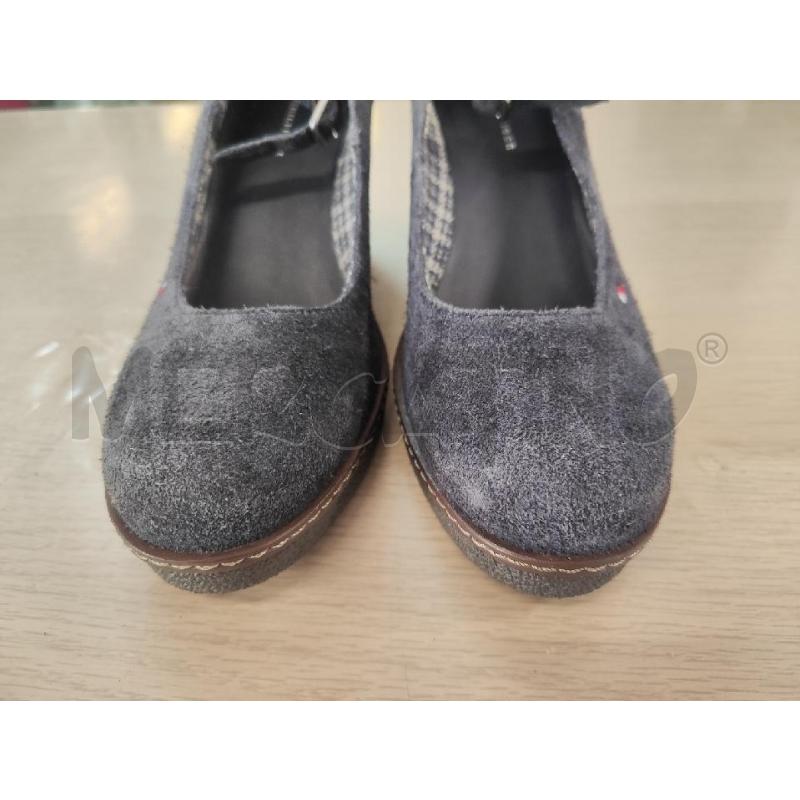 SCARPE DONNA TOMMY HILFIGER SCAMOSCIATE BLU ZEPPA N.39 | Mercatino dell'Usato Vinci - fraz. sovigliana 2