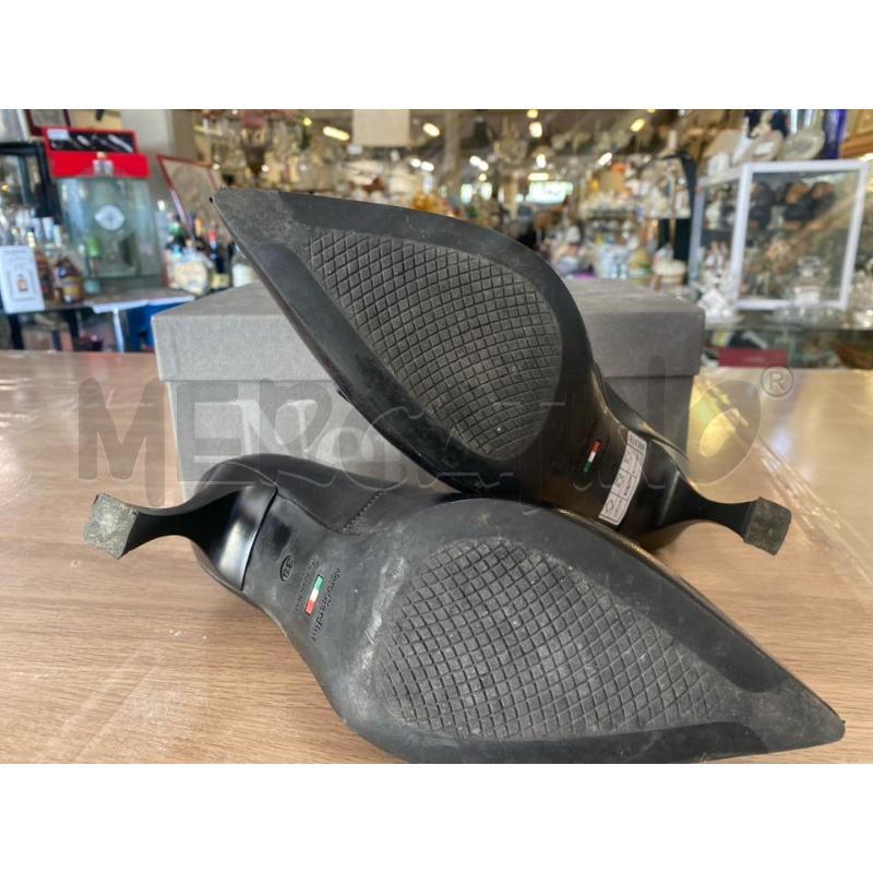 SCARPE DONNA # NERO GIARDINI CATENA NERE N.38 | Mercatino dell'Usato Vinci - fraz. sovigliana 4