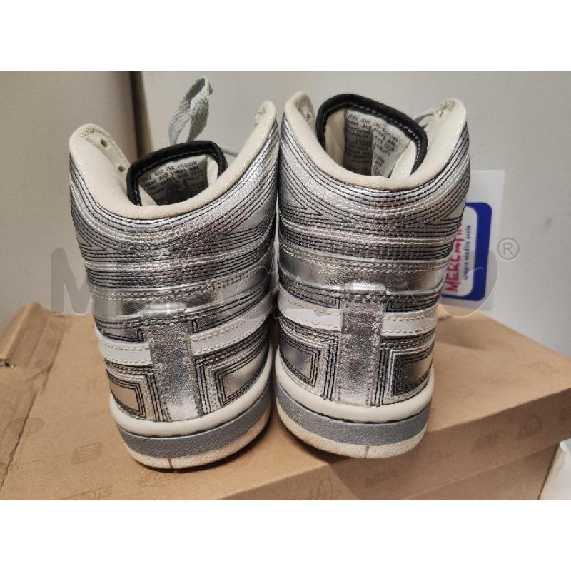 SCARPE DONNA # NIKE ALTE FREEZE QUEENS ARGENTO N.40.5 | Mercatino dell'Usato Vinci - fraz. sovigliana 3