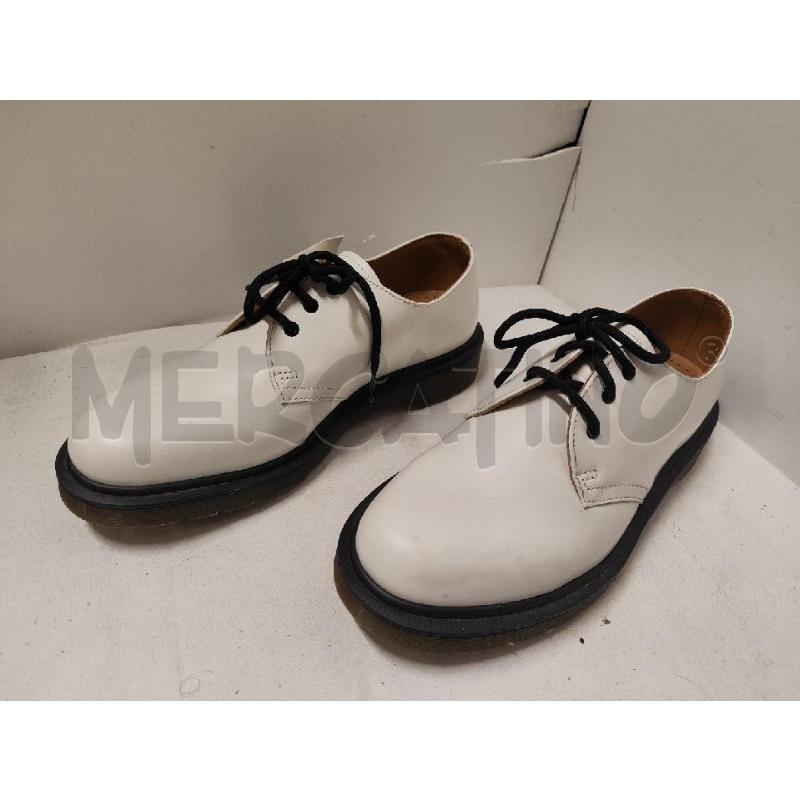 SCARPE DR MARTEN BIANCHE NUOVE N.41 | Mercatino dell'Usato Vinci - fraz. sovigliana 1