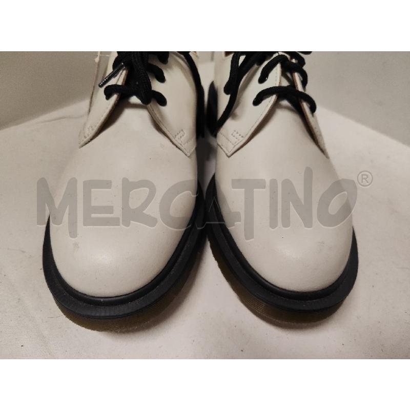 SCARPE DR MARTEN BIANCHE NUOVE N.41 | Mercatino dell'Usato Vinci - fraz. sovigliana 2