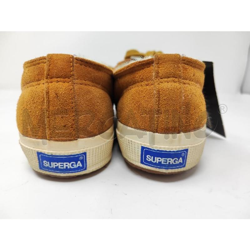 SCARPE SUPERGA SCAMOSCIATE BEIGE PELO INTERNO SENZA NUMERO | Mercatino dell'Usato Vinci - fraz. sovigliana 3
