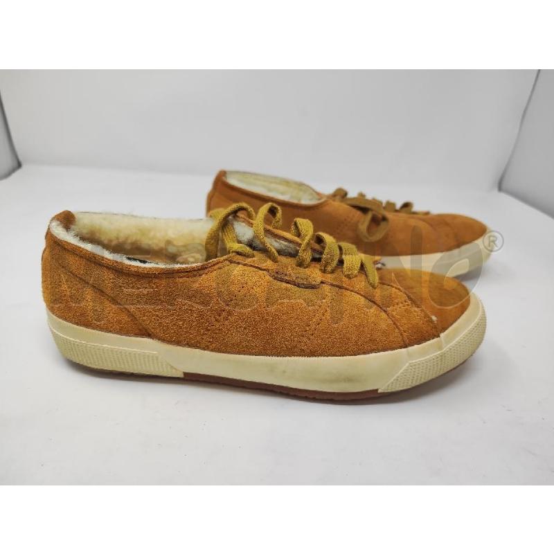 SCARPE SUPERGA SCAMOSCIATE BEIGE PELO INTERNO SENZA NUMERO | Mercatino dell'Usato Vinci - fraz. sovigliana 5