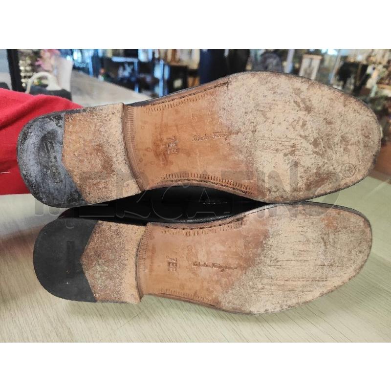 SCARPE UOMO FERRAGAMO PELLE NERI CON MORSETTO N.7E | Mercatino dell'Usato Vinci - fraz. sovigliana 4