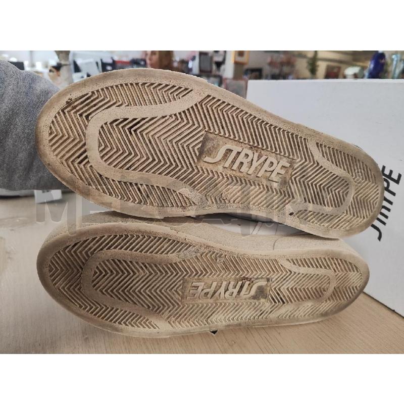 SCARPE UOMO STRYPE BIANCHE N.43 | Mercatino dell'Usato Vinci - fraz. sovigliana 5