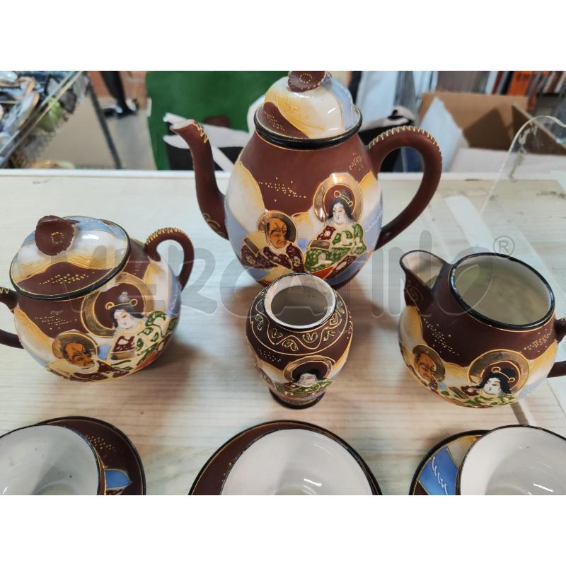 SERVIZIO DA CAFFE' DA6 PS + BRICCO+ LATTIERA+ ZUCCHE+ VASETTO JAPAN MARRONE CON DONNINA | Mercatino dell'Usato Vinci - fraz. sovigliana 3