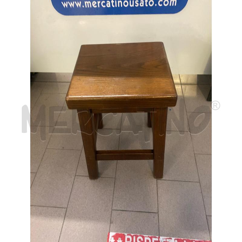 SGABELLO LEGNO QUADRATO | Mercatino dell'Usato Vinci - fraz. sovigliana 1
