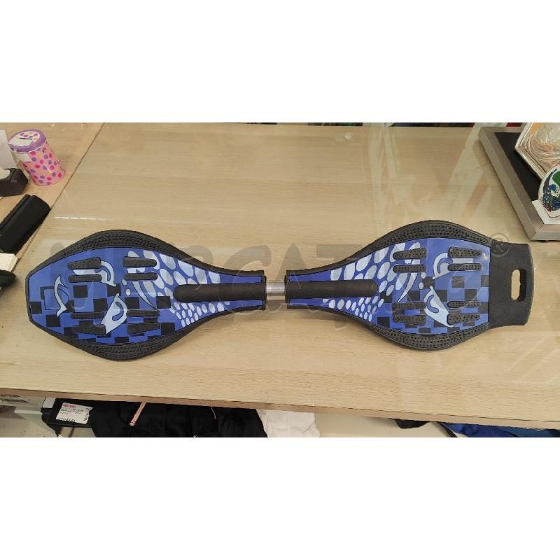 SKATEBOARD 2 RUOTE BLU | Mercatino dell'Usato Vinci - fraz. sovigliana 1