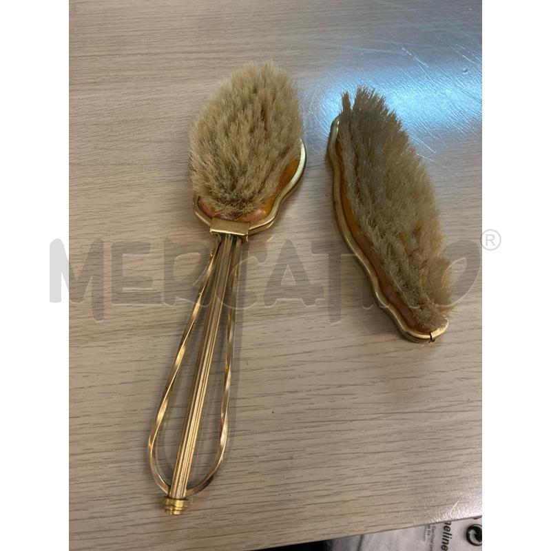SPAZZOLINE 2 PZ SPECCHIO INCISO CIGNO | Mercatino dell'Usato Vinci - fraz. sovigliana 2